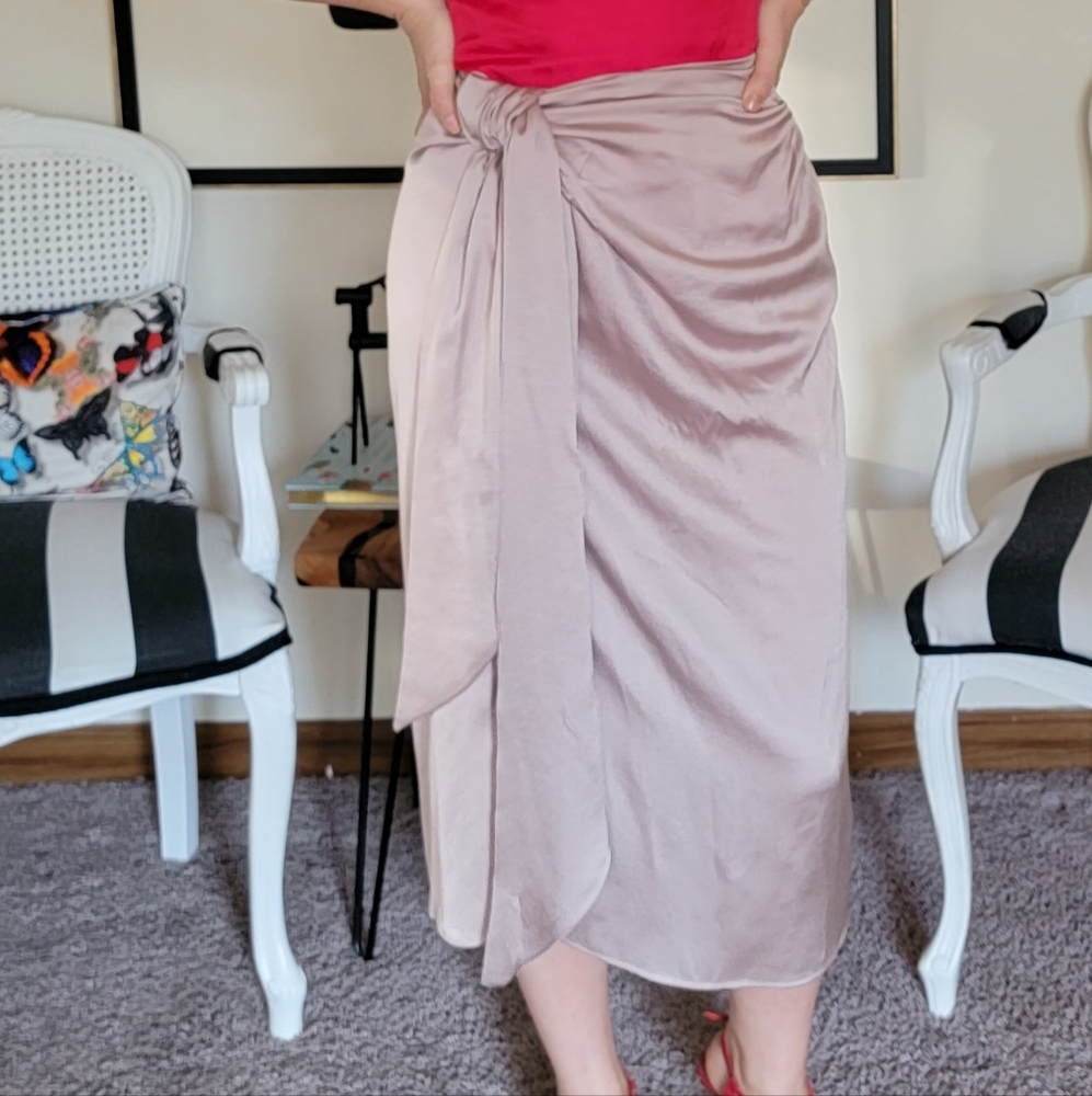 ZARA SKIRT SIZE SMALL